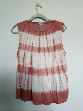 Peach Love California Rust and White Tie-Dye Sleeveless Tank